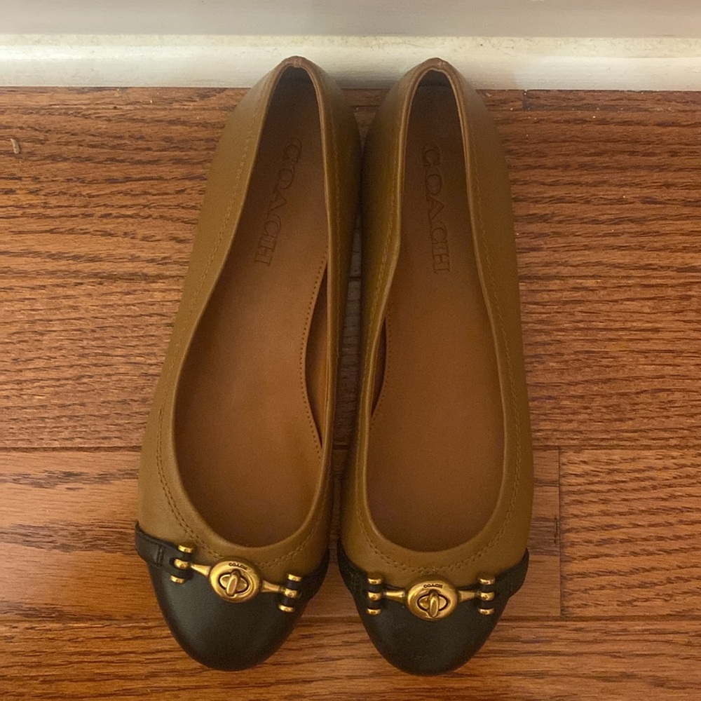 Like-New Coach flats - Size 7